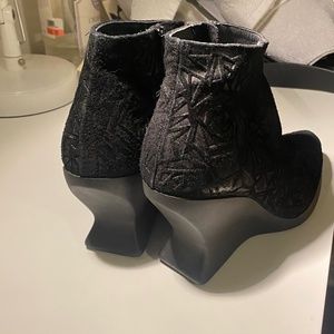 John Fluevog booties size 7